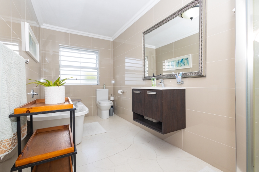 3 Bedroom Property for Sale in Plattekloof 3 Western Cape